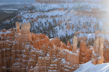 Bryce-Canyon,-USA,-landscape,-mountains,-snow,-stone,-orange