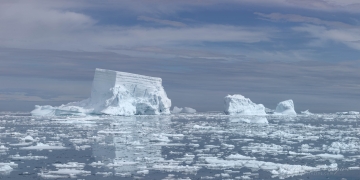 Antarctica,-snow,-iceberg,-winter,-sky,-reflection,-light-blue,-2x1