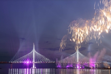 fireworks,-laser-show,-night-time,-Scarlet-Sails,-bridge