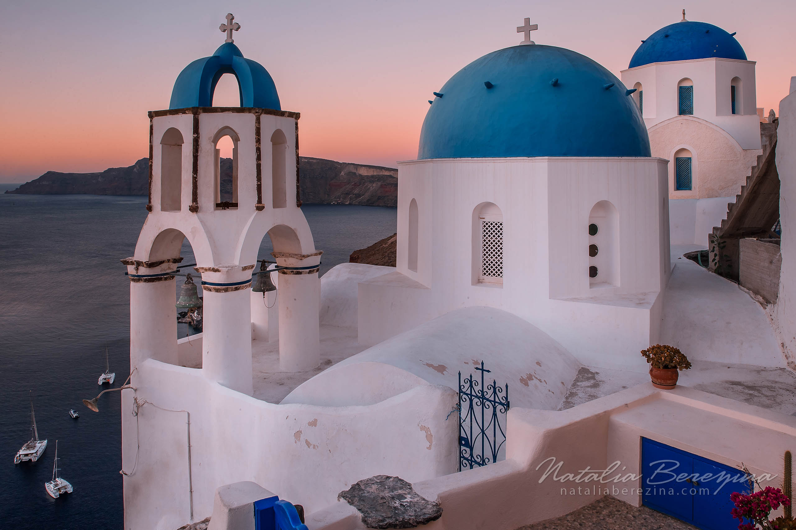 Santorini (Thira), Cyclades, Greece, cityscape, sunset, pink, chapel SA3-NBDK1U0238 - Santorini (Thira), Greece - Natalia Berezina Photography